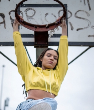 Enrika  Tara