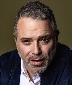 Enzo  Paci