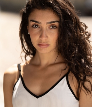 Lara  Camparo