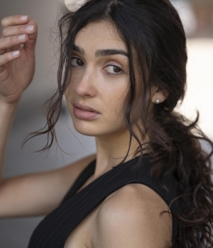 Lara  Camparo